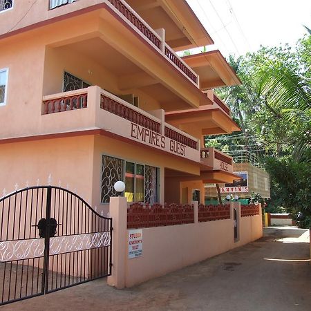 Empire Guest House Calangute Exteriör bild