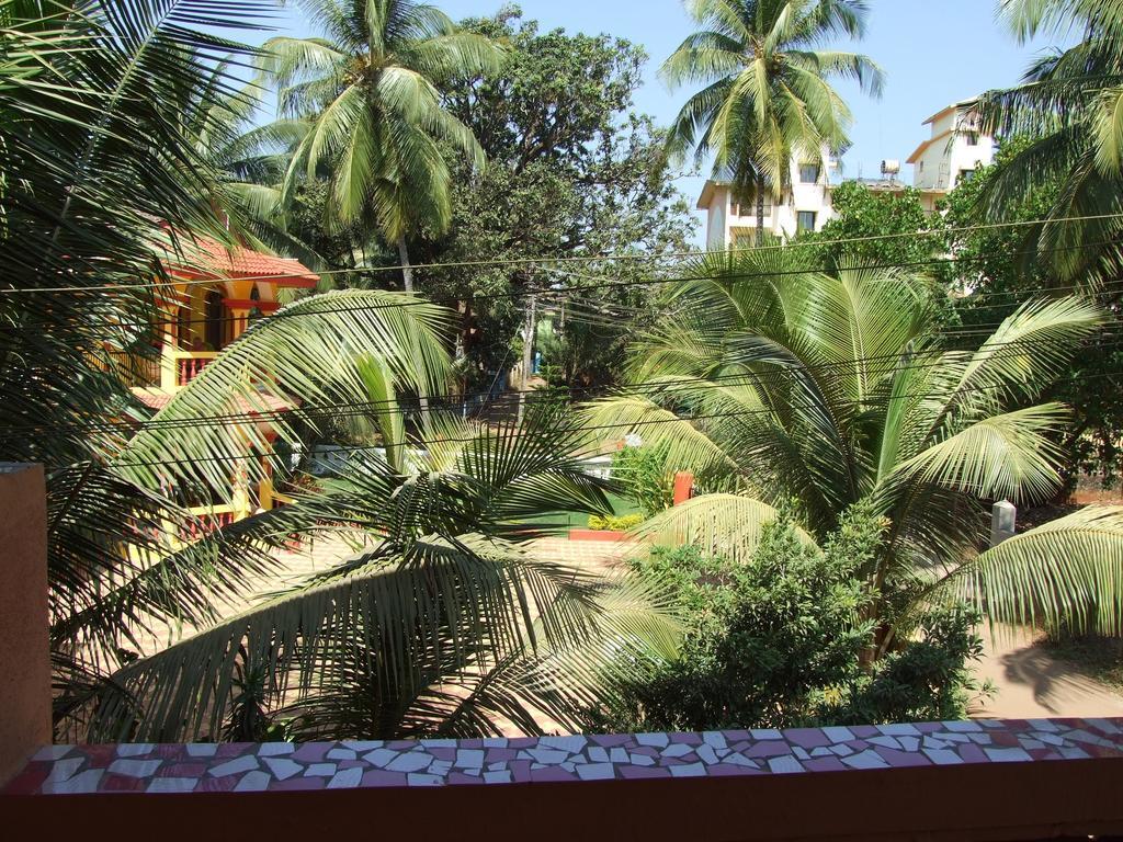 Empire Guest House Calangute Exteriör bild